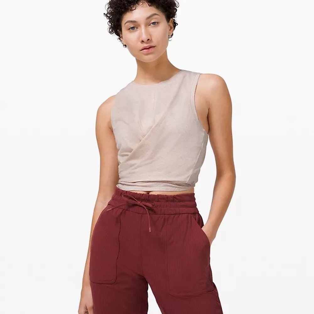 Lululemon Time to Restore tank sz 6 - Heathered Dune